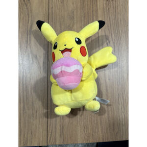 Pokémon Pikachu Plush 8” Holding Pink Cupcake – Official Nintendo valentine d1